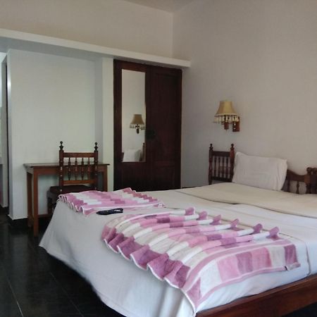 Beach Florra Inn Kovalam Esterno foto